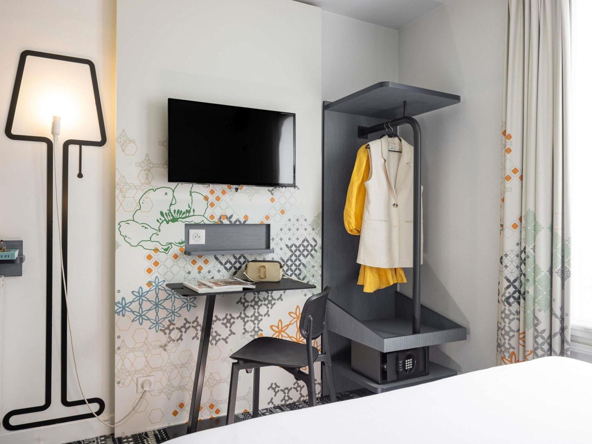 Ibis Styles Gare Saint Lazare Hotel 3*