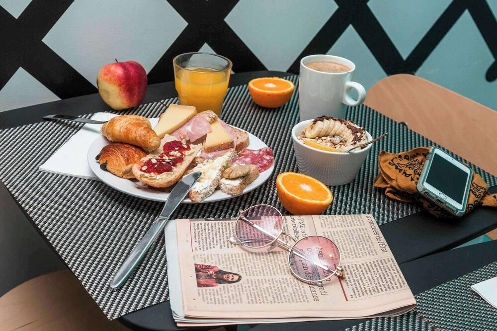 Ibis Styles Gare Saint Lazare Hotel